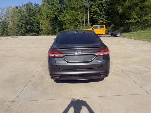 Used 2017 Ford Fusion Titanium AWD/4WD image 6
