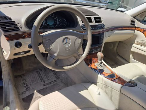 Used 2004 Mercedes-Benz E 500 Sedan image 10