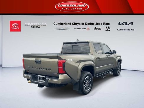 Used 2025 Toyota Tacoma TRD Sport w/ TRD Sport Premium Package image 8