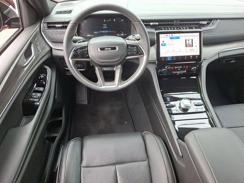 Used 2024 Jeep Grand Cherokee L Overland w/ Luxury Tech Group IV image 11