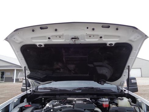 Used 2023 Chevrolet Silverado 2500 LT AWD/4WD image 29