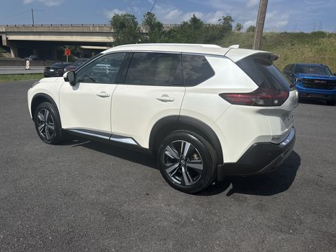 Used 2023 Nissan Rogue SL AWD/4WD image 6