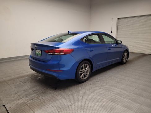 Used 2017 Hyundai Elantra SE image 9