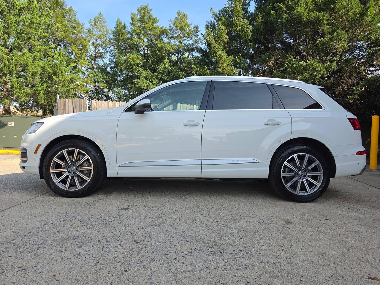 Used 2019 Audi Q7 3.0T Premium Plus w/ Premium Plus Package AWD/4WD image 4