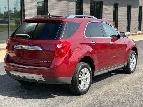 Used 2010 Chevrolet Equinox LT w/ Chrome Appearance Package FWD image 2
