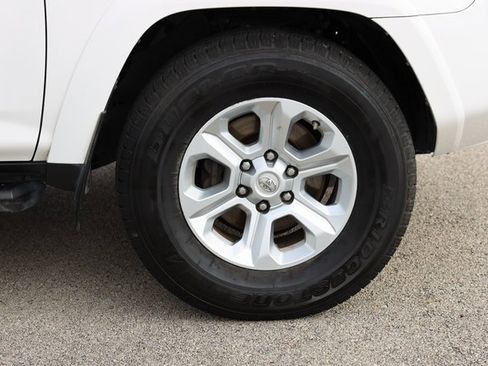 Certified 2019 Toyota 4Runner SR5 Premium image 9