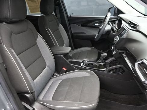 Used 2023 Chevrolet TrailBlazer LT FWD image 30