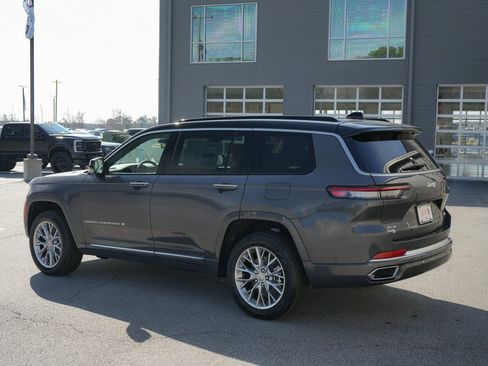 New 2025 Jeep Grand Cherokee L Summit w/ Advanced Protech Group IV AWD/4WD image 13
