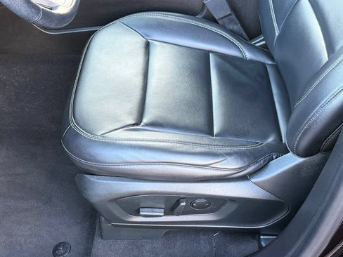 Used 2023 Ford Explorer XLT w/ Equipment Group 202A AWD/4WD image 37