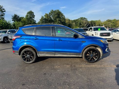 Used 2018 Ford Escape SE w/ SE Sport Appearance Package AWD/4WD image 6