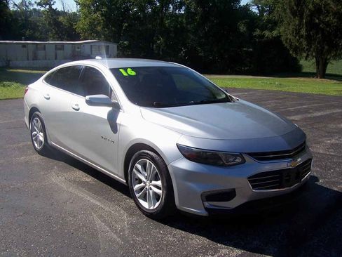 Used 2016 Chevrolet Malibu LT image 3