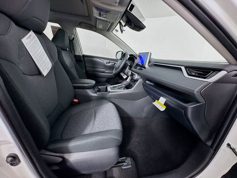 New 2025 Toyota RAV4 XLE image 27