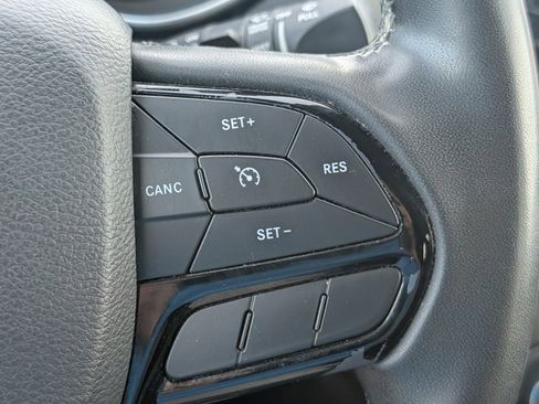 Used 2020 Jeep Cherokee Latitude Plus FWD image 16