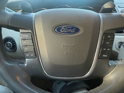 Used 2012 Ford Taurus SEL AWD/4WD image 16
