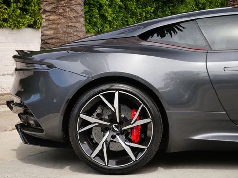 Used 2019 Aston Martin DBS Superleggera image 22