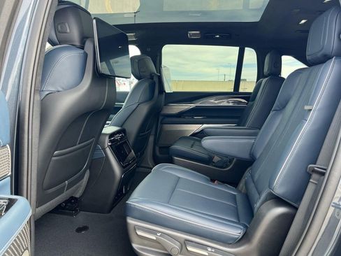 New 2025 Cadillac Escalade IQ Luxury 2 image 28