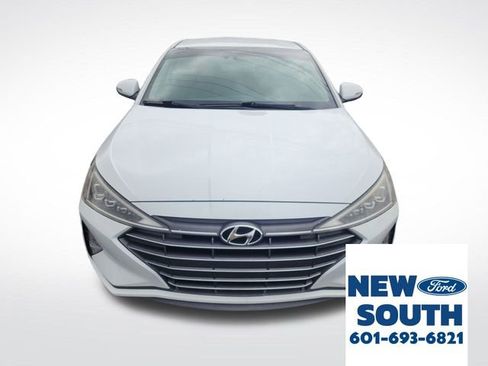 Used 2020 Hyundai Elantra Limited w/ Cargo Package (C1) image 7