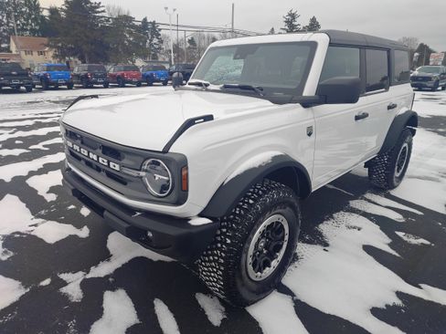 Used 2022 Ford Bronco Big Bend w/ Sasquatch Package image 2