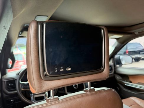 Used 2022 Ford Expedition Max King Ranch AWD/4WD image 16