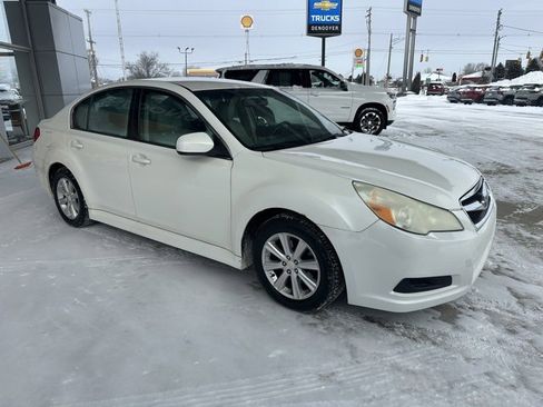 Used 2011 Subaru Legacy 2.5i Premium image 3