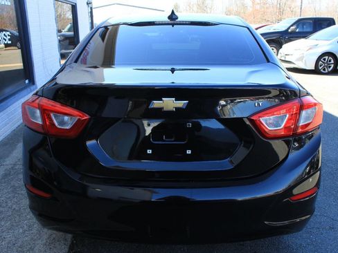 Used 2019 Chevrolet Cruze LT w/ LT Fleet Convenience Package image 8