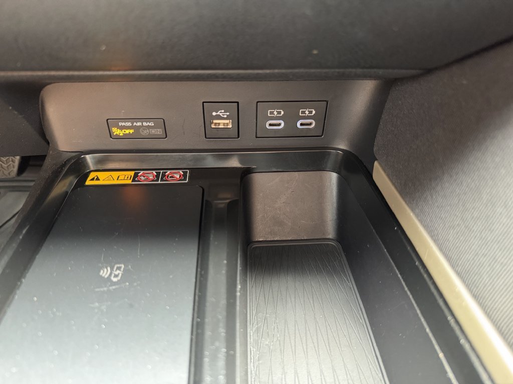 Used 2025 Toyota Camry LE FWD image 26