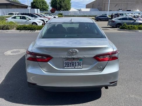 Used 2022 Toyota Camry LE w/ Carpet Mat Package (TMS) FWD image 6