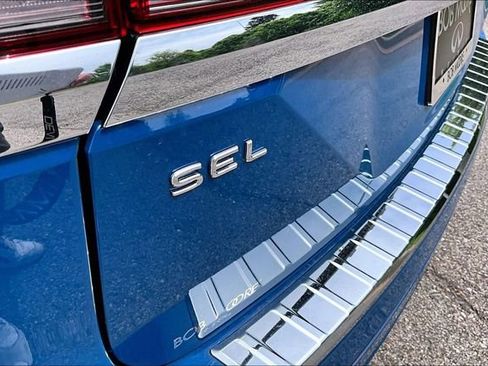 Used 2025 Volkswagen Atlas SEL Premium R-Line AWD/4WD image 8