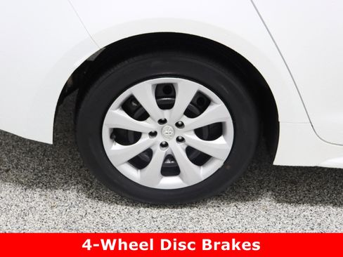 Certified 2025 Toyota Corolla LE image 6