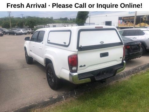 Used 2021 Toyota Tacoma SR5 AWD/4WD image 3
