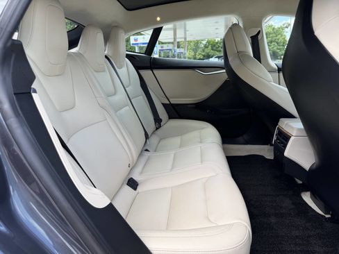 Used 2018 Tesla Model S 75D AWD/4WD image 9