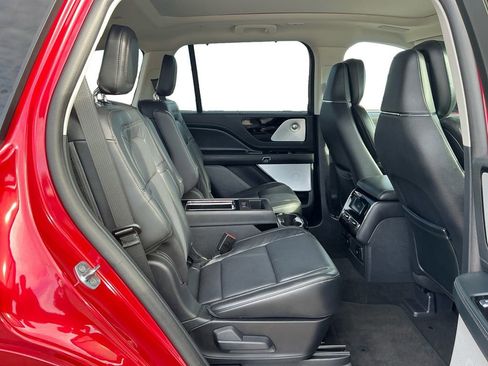 Certified 2025 Lincoln Aviator Reserve w/ Equipment Group 201A image 23