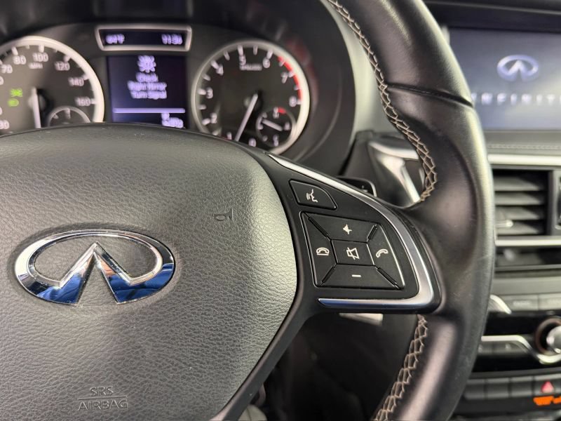 Used 2017 INFINITI QX30 FWD image 79