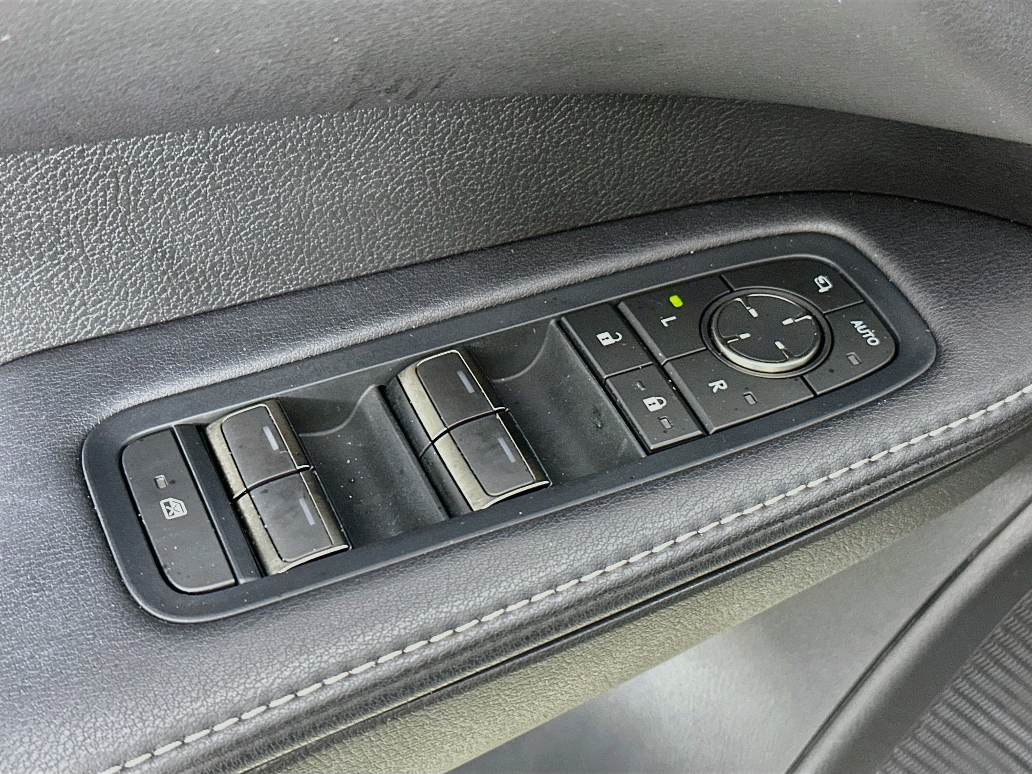 Used 2024 Lexus RX 350 Premium w/ Accessory Package (K3) FWD image 18