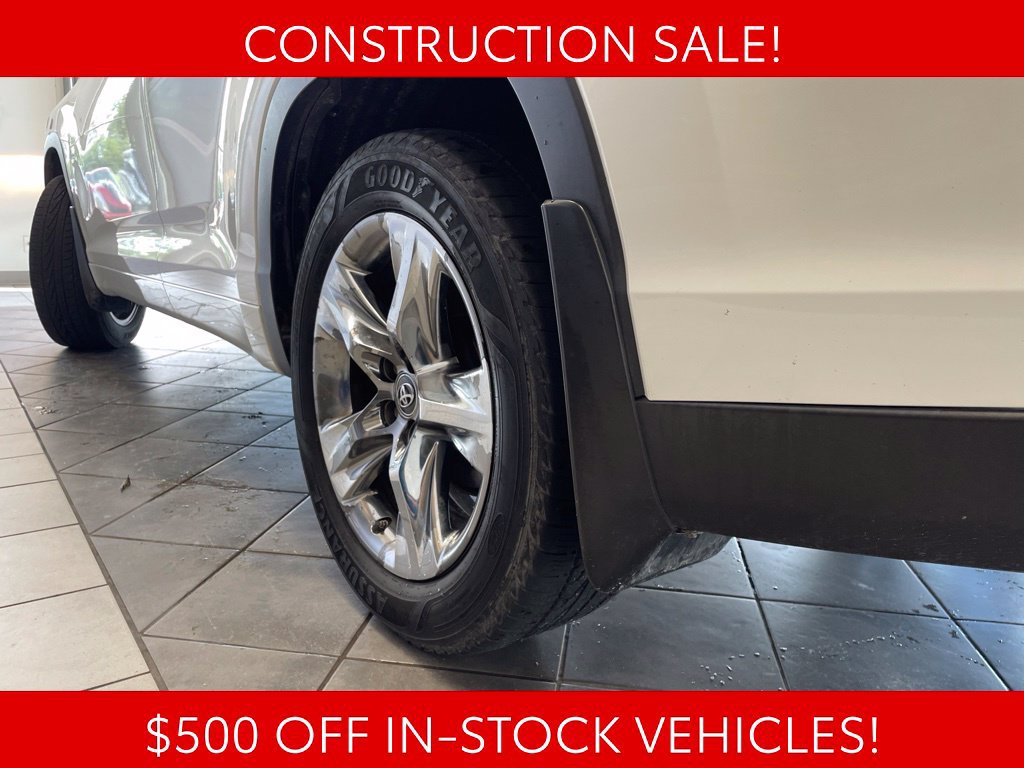 Used 2019 Toyota Highlander Limited Platinum AWD/4WD image 22