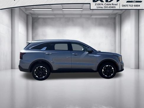 Used 2024 Kia Sorento S AWD/4WD image 17