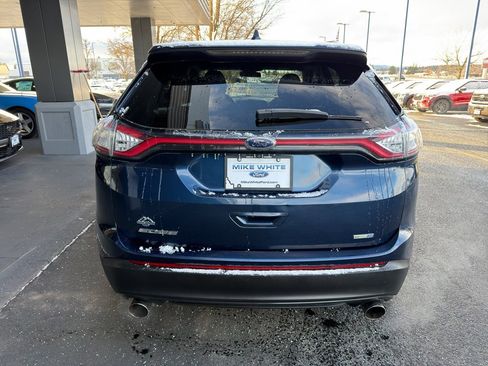 Used 2017 Ford Edge SE image 12