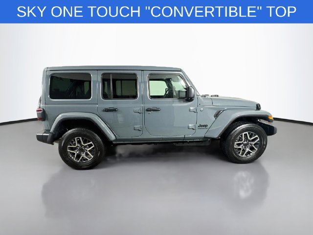Used 2026 Jeep Wrangler Unlimited Sahara AWD/4WD image 4