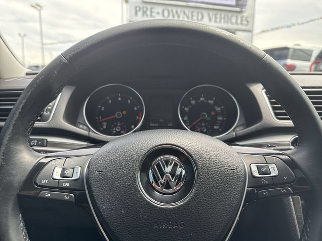 Used 2017 Volkswagen Passat 1.8T SE FWD image 29