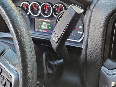 Used 2022 Chevrolet Silverado 1500 Custom w/ Safety Confidence Package image 11