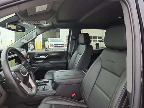 Used 2026 GMC Sierra 1500 Denali AWD/4WD image 9