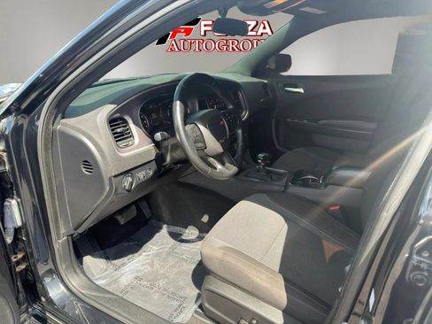 Used 2022 Dodge Charger SXT w/ Blacktop Package RWD image 11