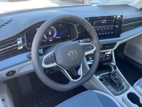 New 2026 Volkswagen Jetta SE FWD image 30