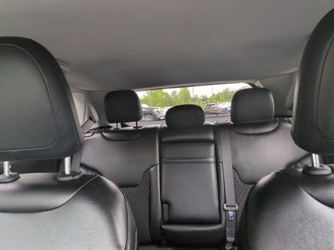 Used 2019 Jeep Compass Latitude FWD image 49