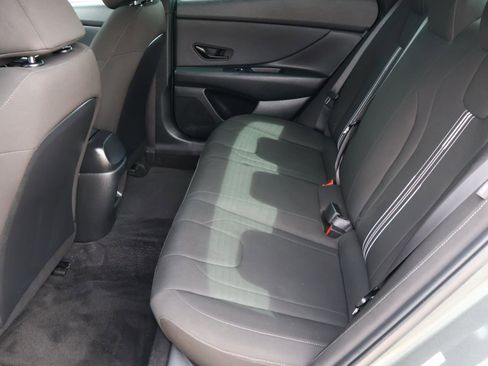 Used 2025 Hyundai Elantra Sport image 22