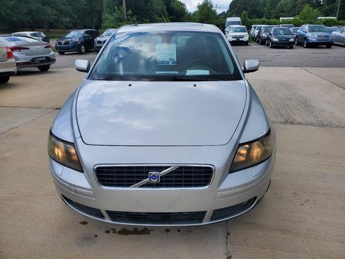 Used 2006 Volvo S40 T5 AWD/4WD image 2