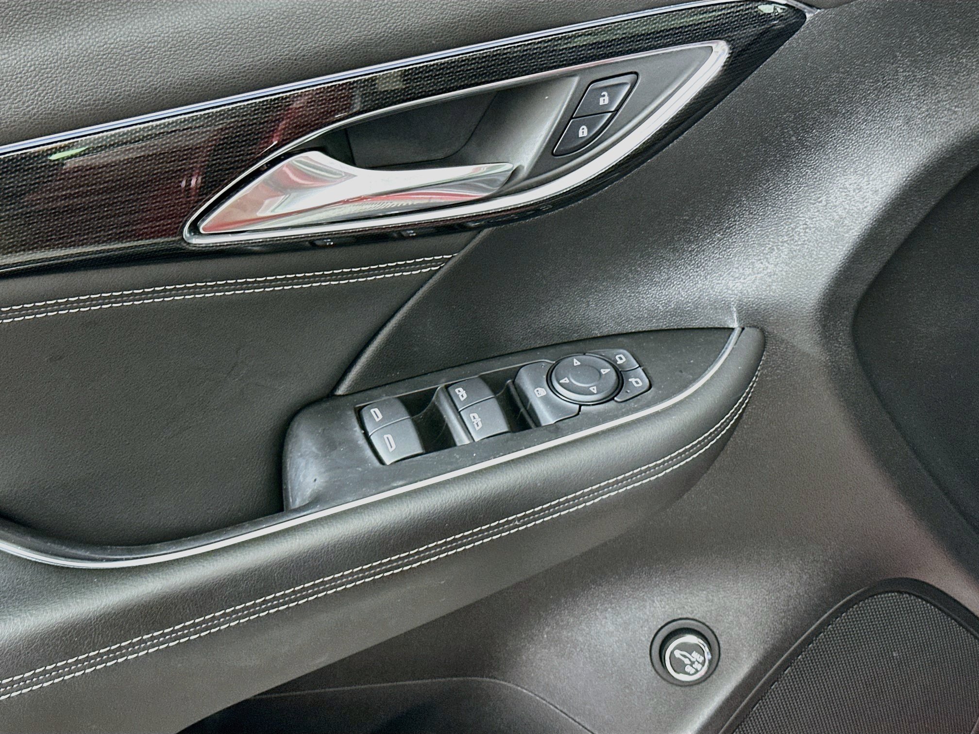Used 2023 Buick Envision Preferred w/ Sport Touring Package AWD/4WD image 15
