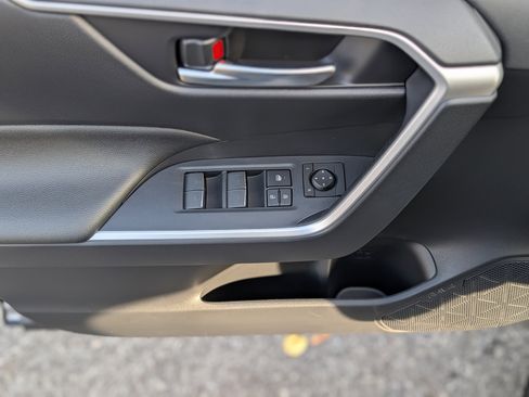 New 2025 Toyota RAV4 SE image 24