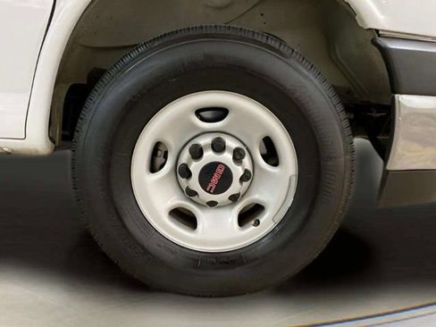 Used 2024 GMC Savana 2500 w/ Driver Convenience Package image 72