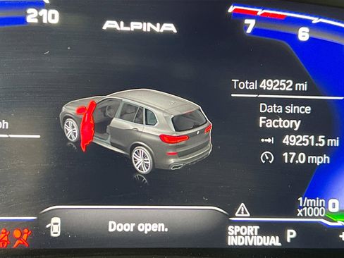 Used 2021 BMW X5 xDrive40i w/ M Sport Package image 12